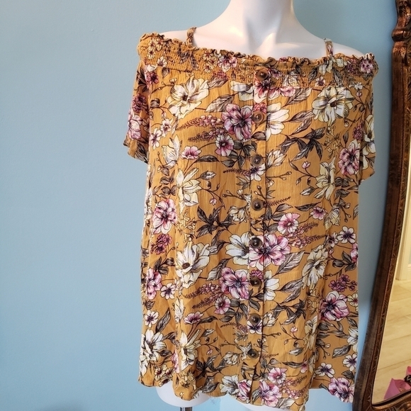 TORRID OFF THE SHOULDER TOP - Picture 2 of 11